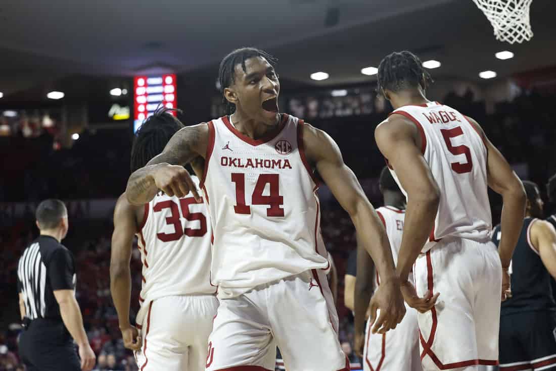 Razorbacks Players celebrating