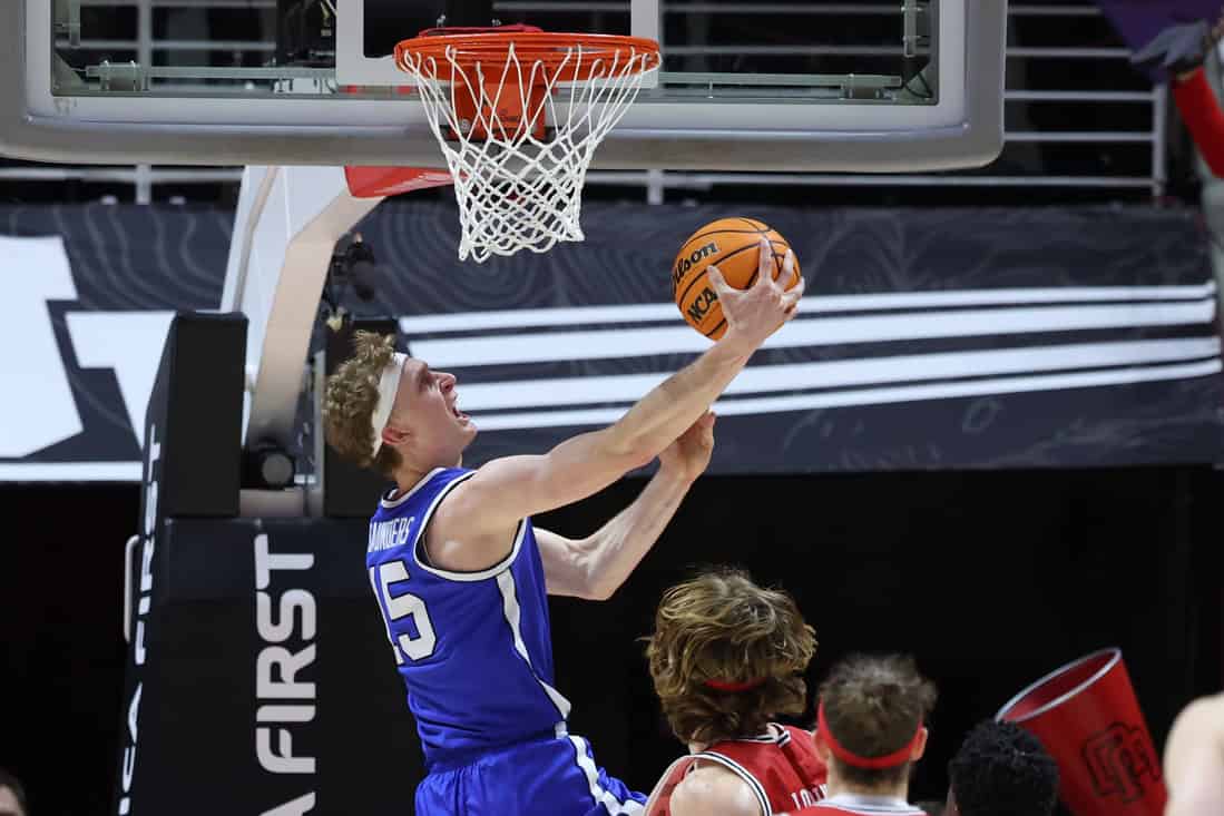 Player Dunking